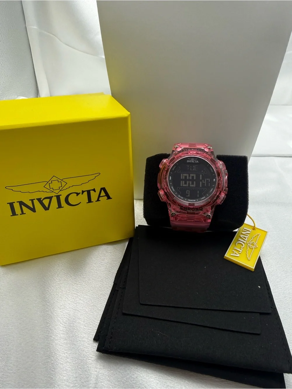 Invicta men’s digital